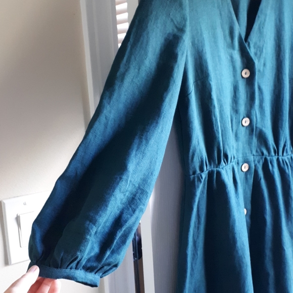 Love and confuse linen dress- EMERALD BLUE - Medium - Picture 5 of 11